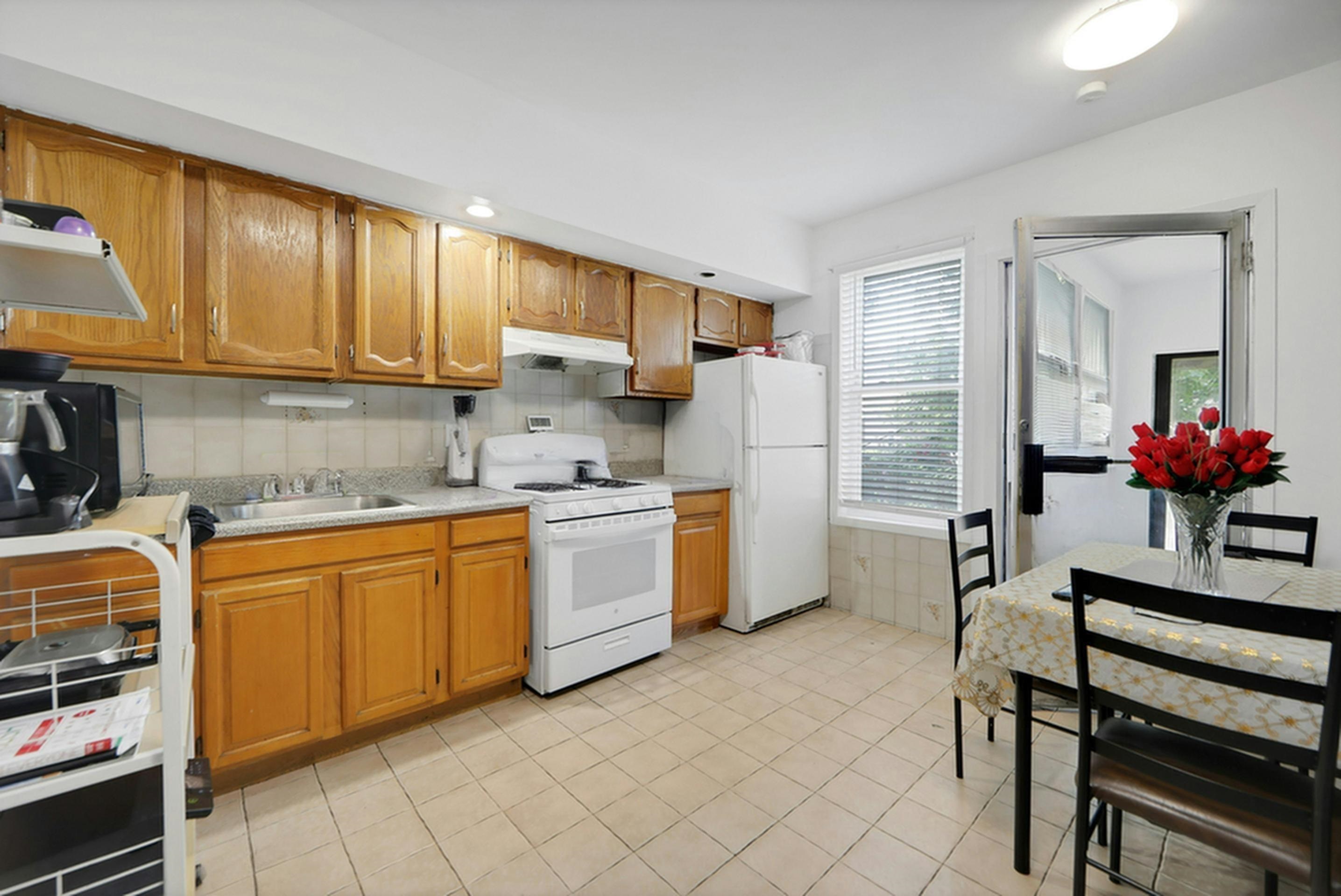 215 48th St #101, Union City, New Jersey image 6
