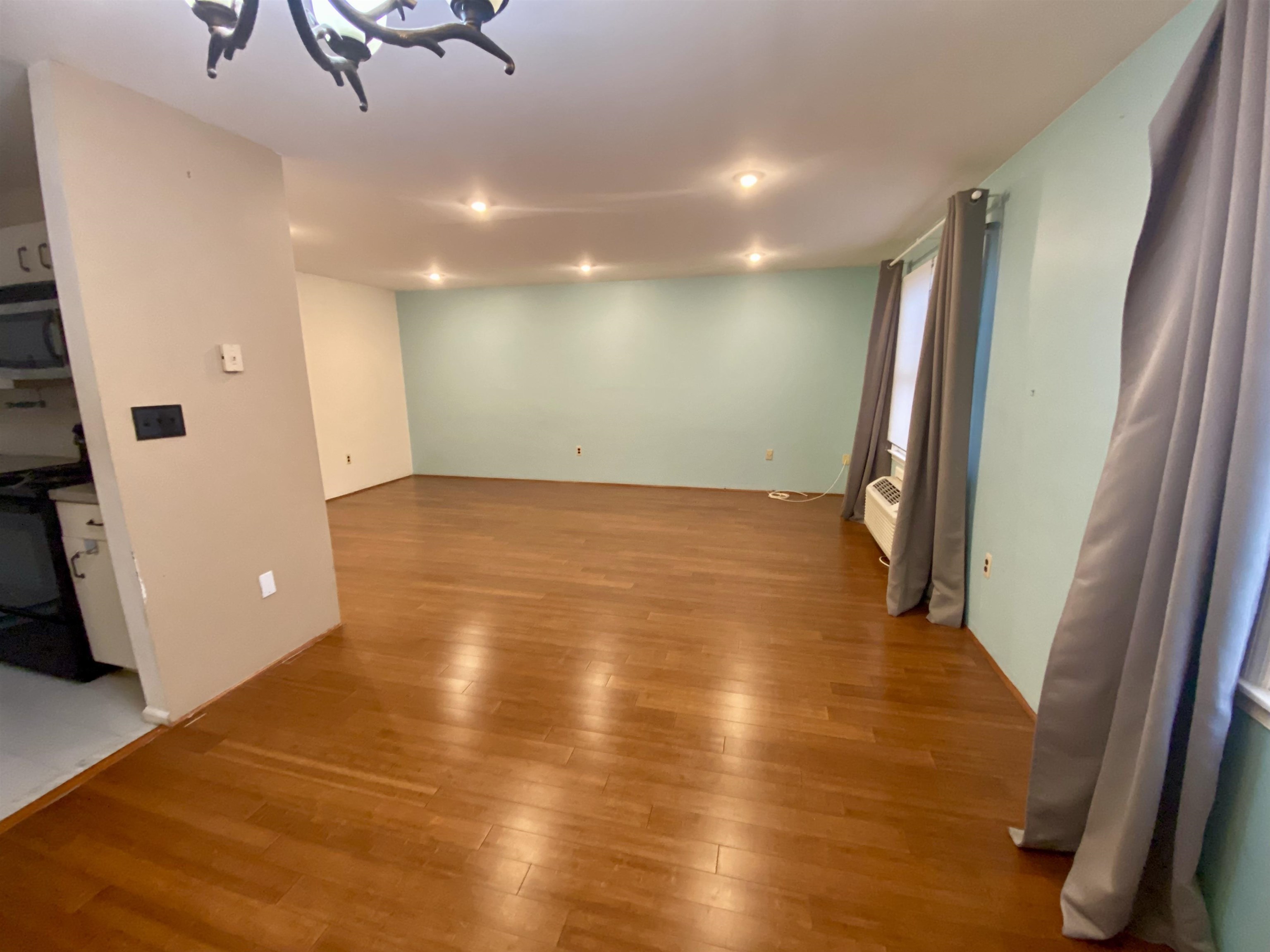 144 70th St #2D, Guttenberg, New Jersey image 8