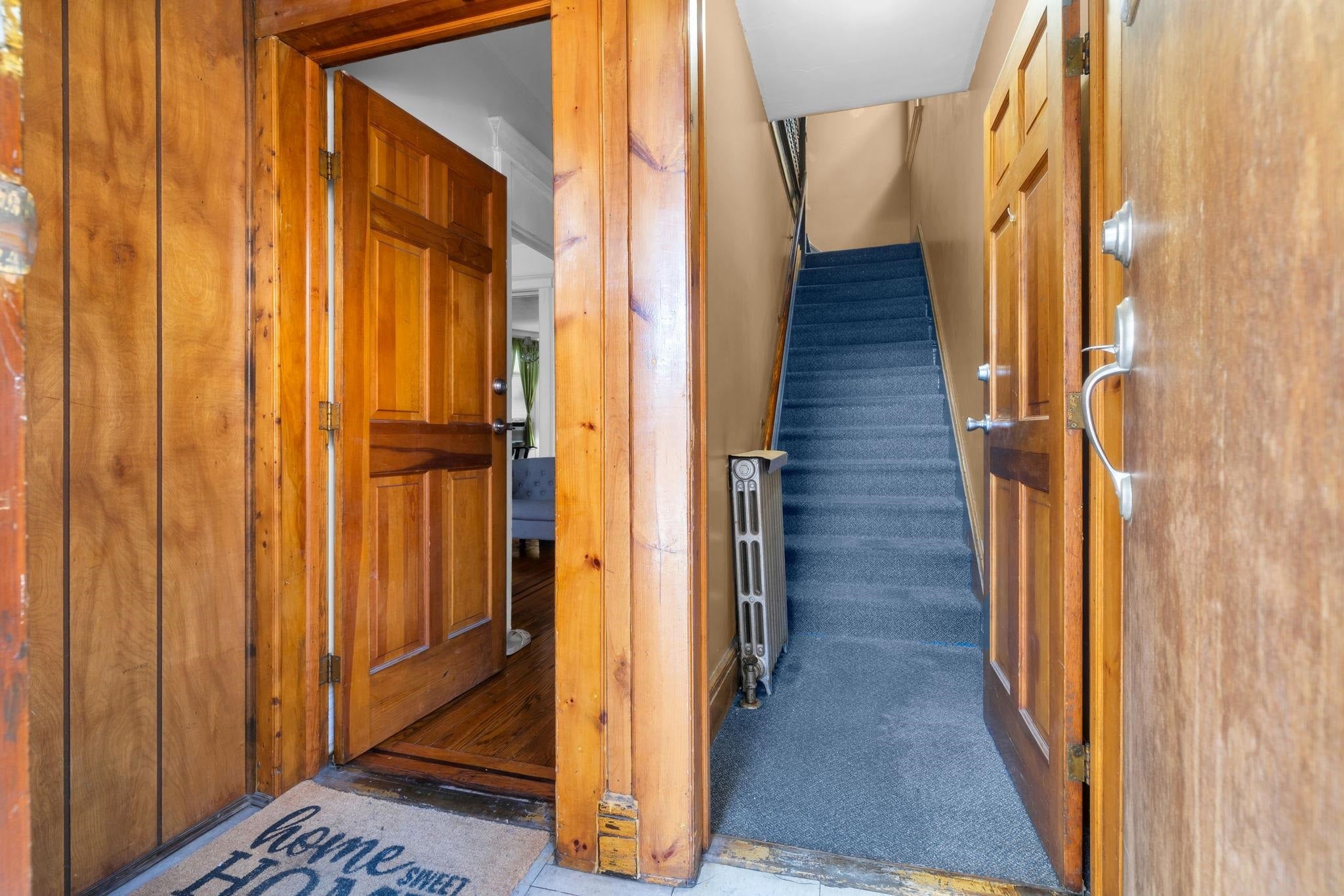 53 VAN REYPEN ST