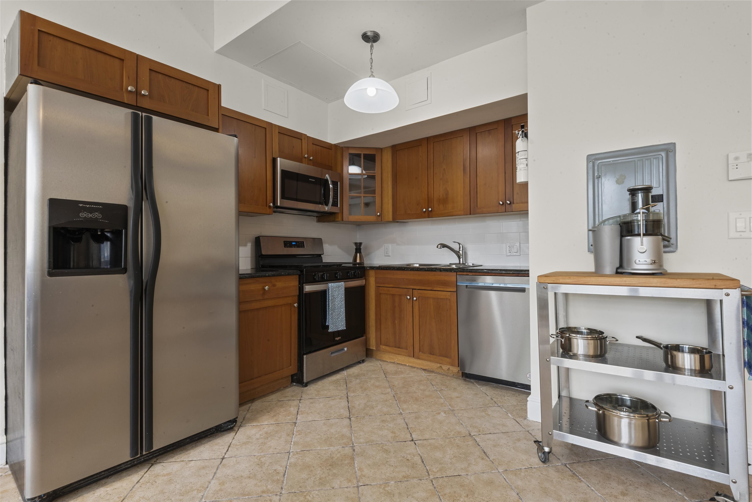 300 Communipaw Ave #17, Jersey City, New Jersey image 4