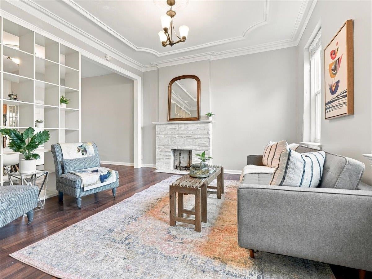 Search Homes 2 35 WAVERLY ST 3a