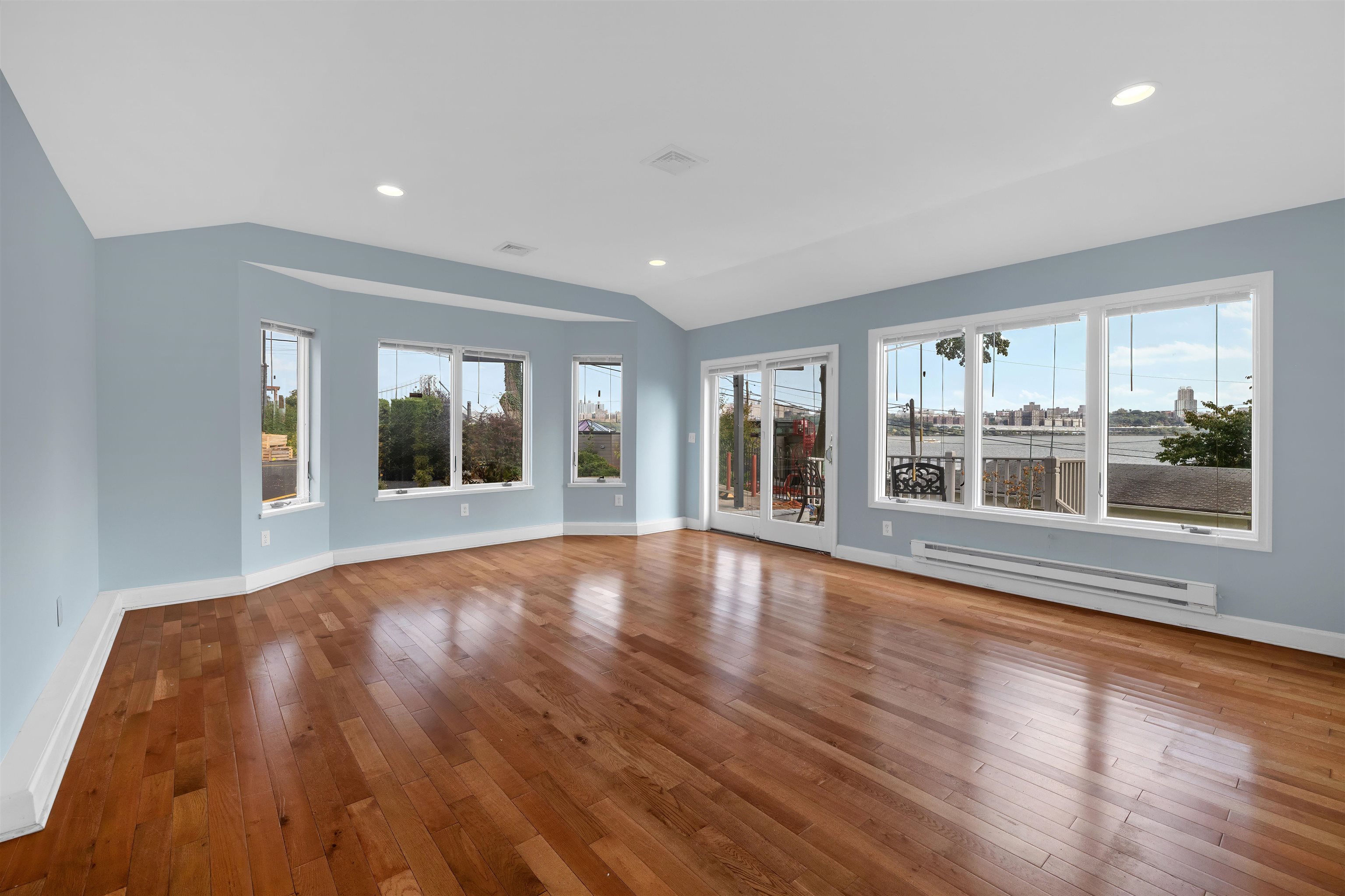 4 Colony Rd, Edgewater, New Jersey image 4