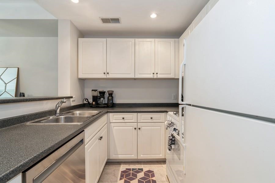 400 9th St #W2E, Hoboken, New Jersey image 6