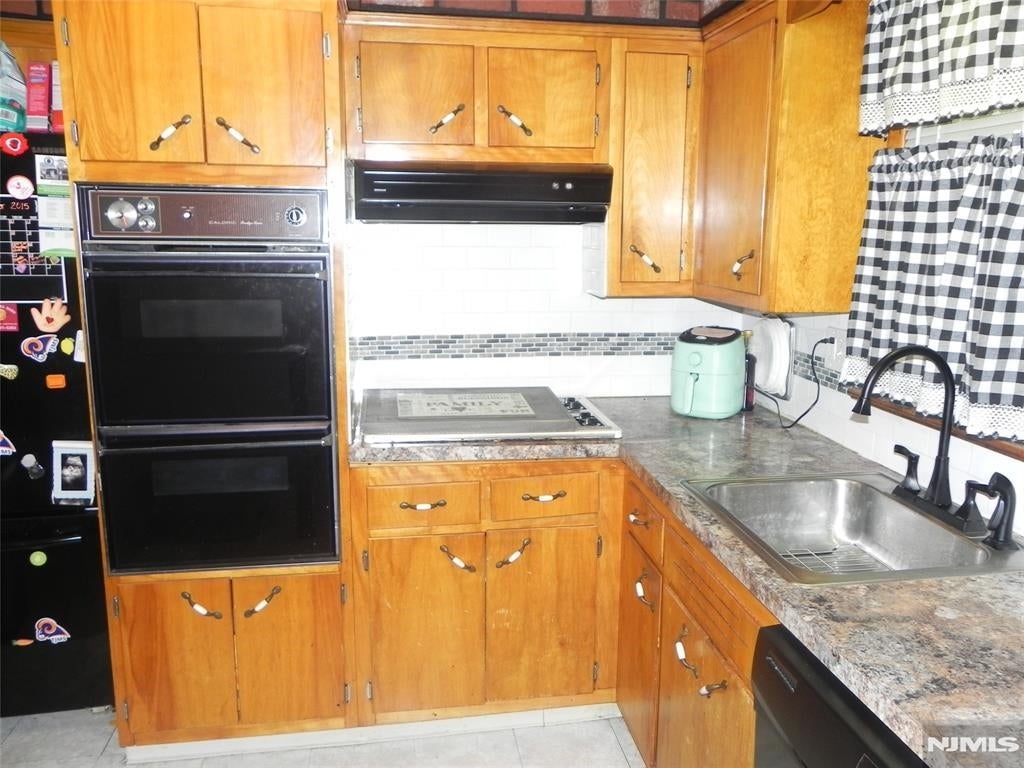 20 SEILER CT - Photo 4