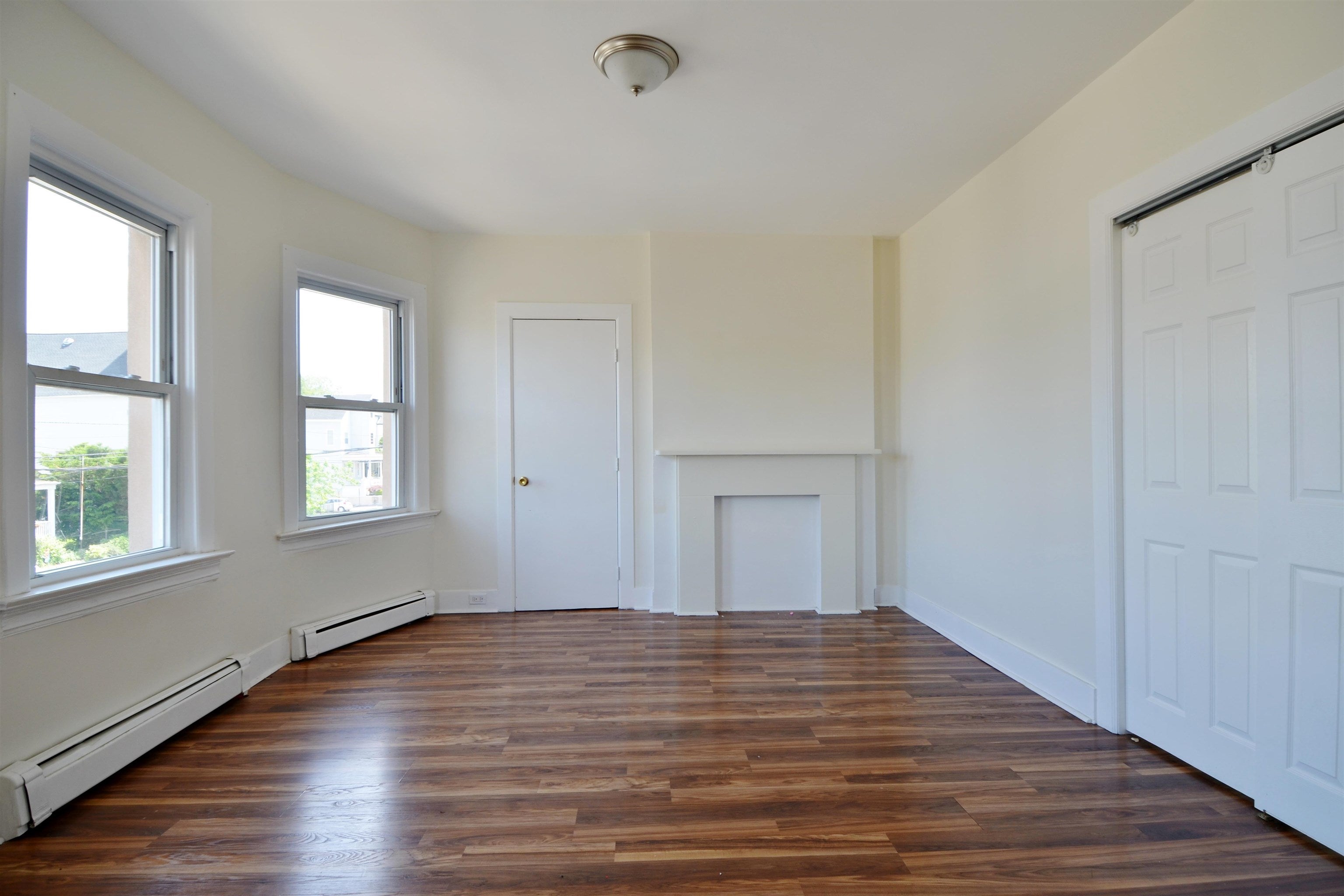 135 LORD AVE 2 - Photo 3