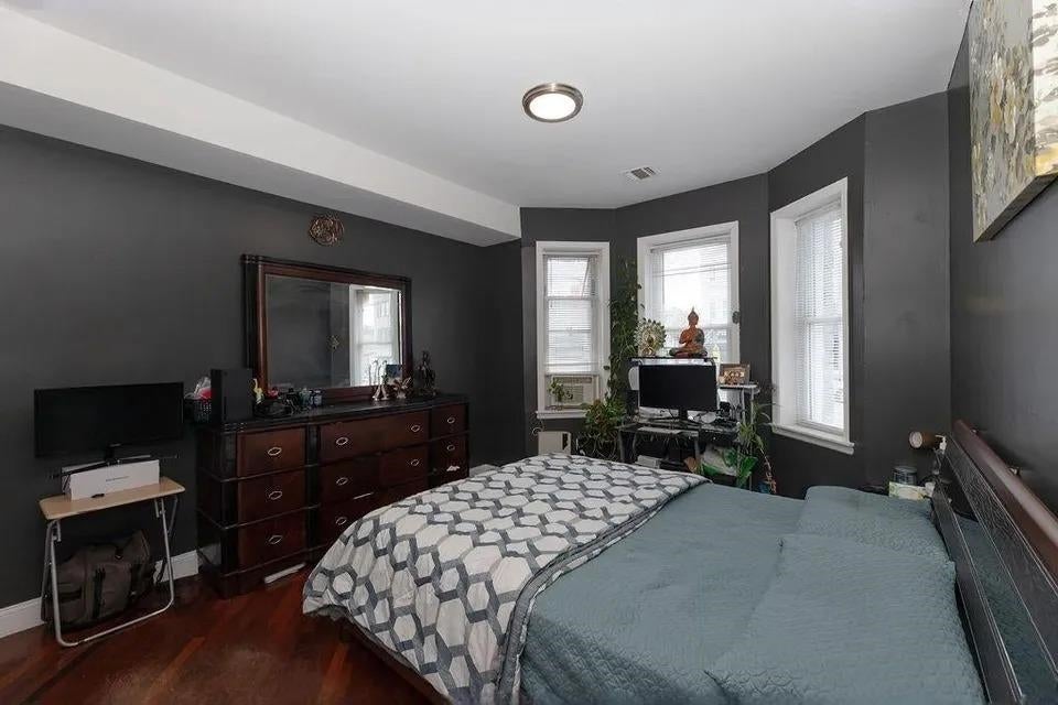 3481 JOHN F KENNEDY BLVD 1