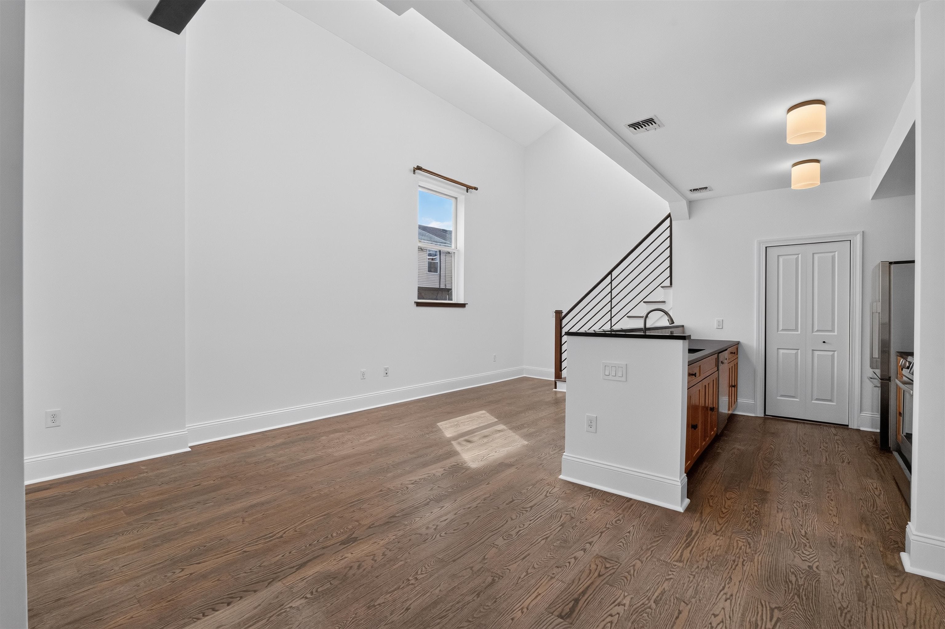 Search Homes 2 9 COLES ST #9