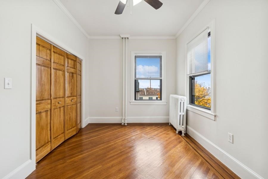 Jersey City, Bergen-Lafayett, New Jersey 07304, United States, 6 Bedrooms Bedrooms, ,4 BathroomsBathrooms,Residential,Active,90339