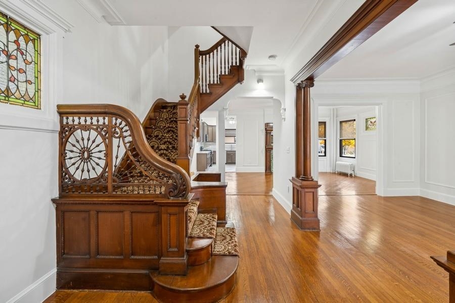 Jersey City, Bergen-Lafayett, New Jersey 07304, United States, 6 Bedrooms Bedrooms, ,4 BathroomsBathrooms,Residential,Active,90339