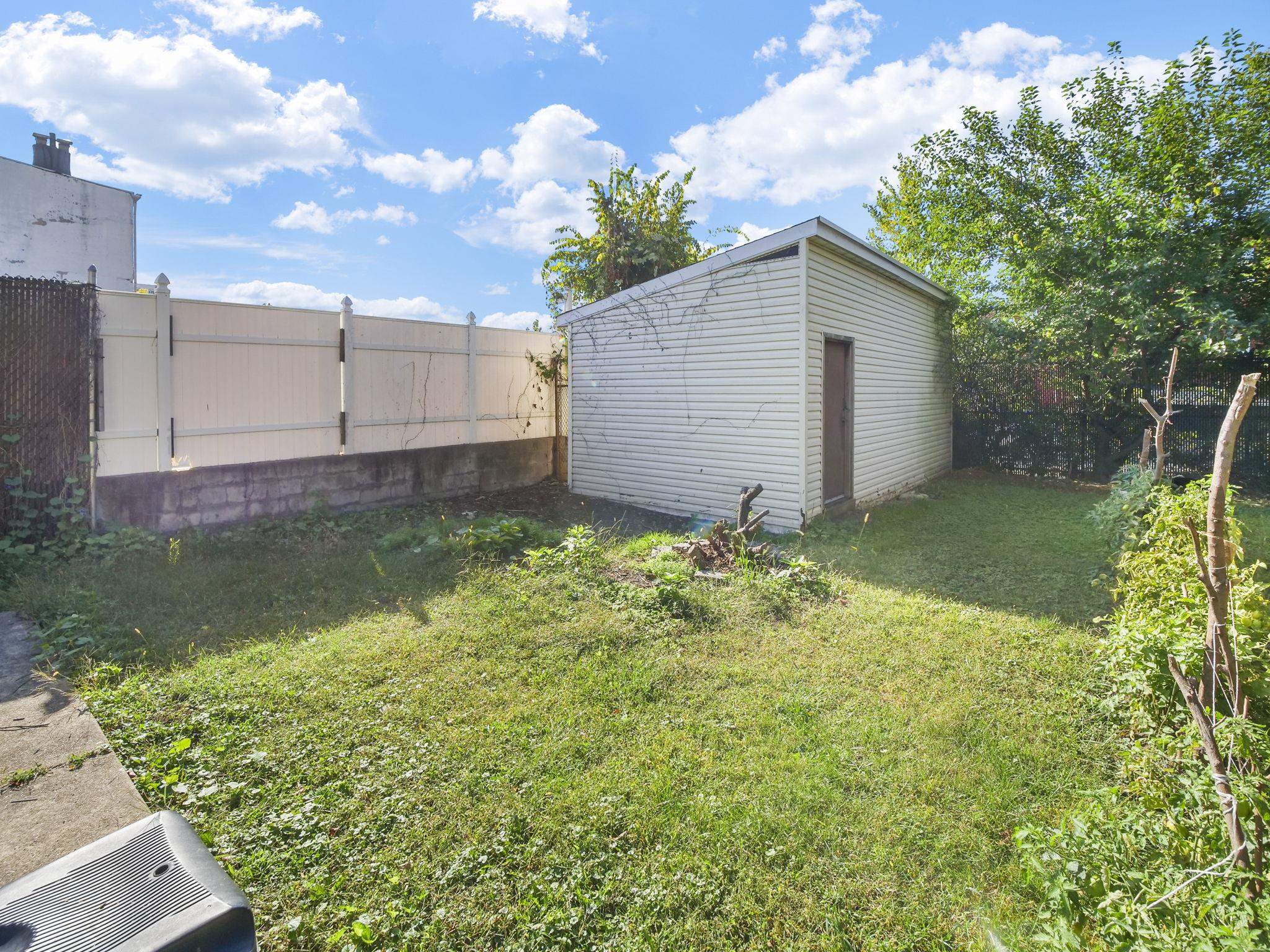 623 13th St, Union City, New Jersey image 39