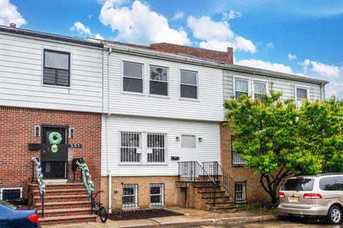 553 Ocean Ave, Jersey City, Bergen-Lafayett, NJ 07305 - MLS#: 250009907