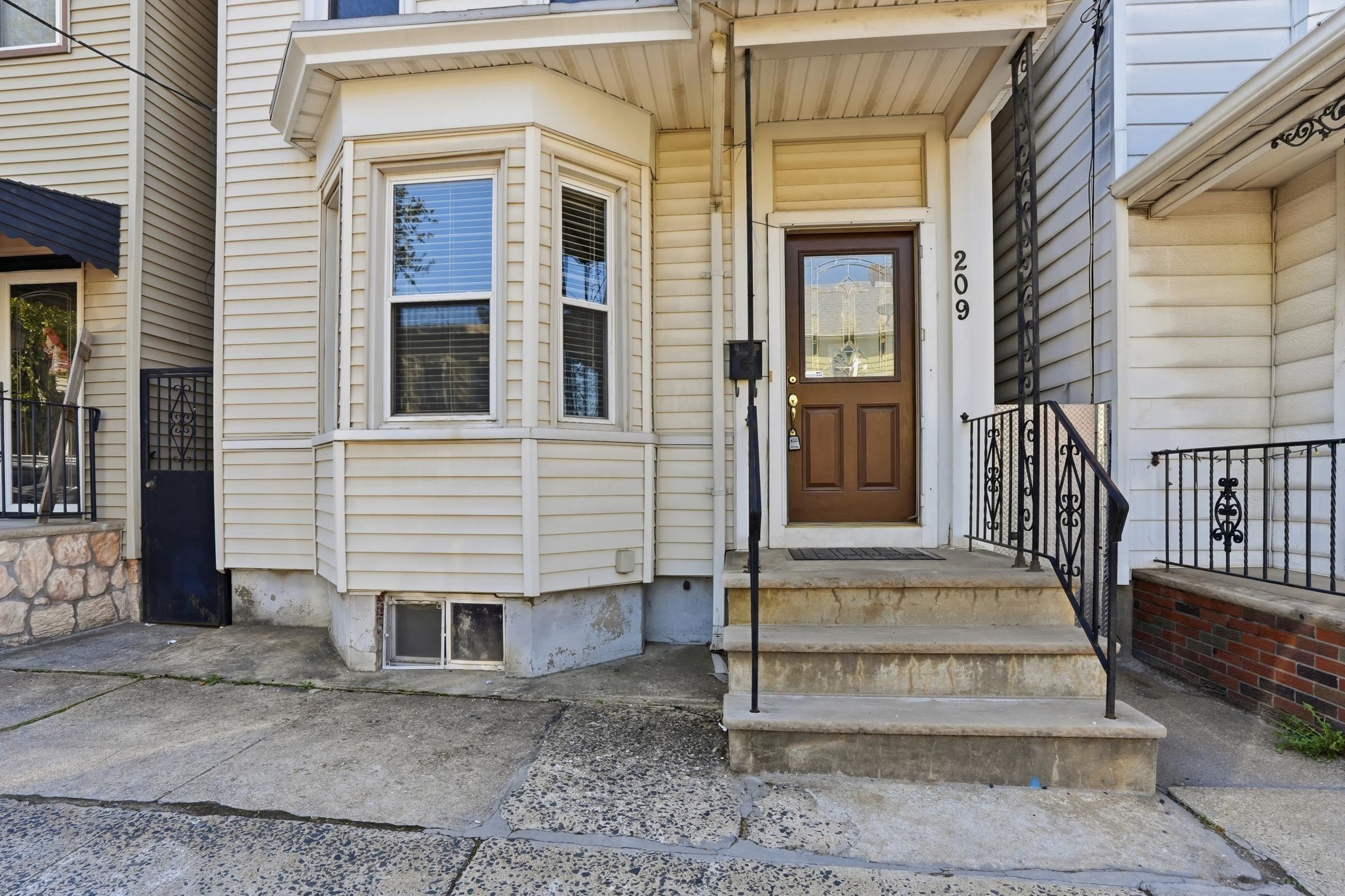 209 Hamilton St HARRISON ST