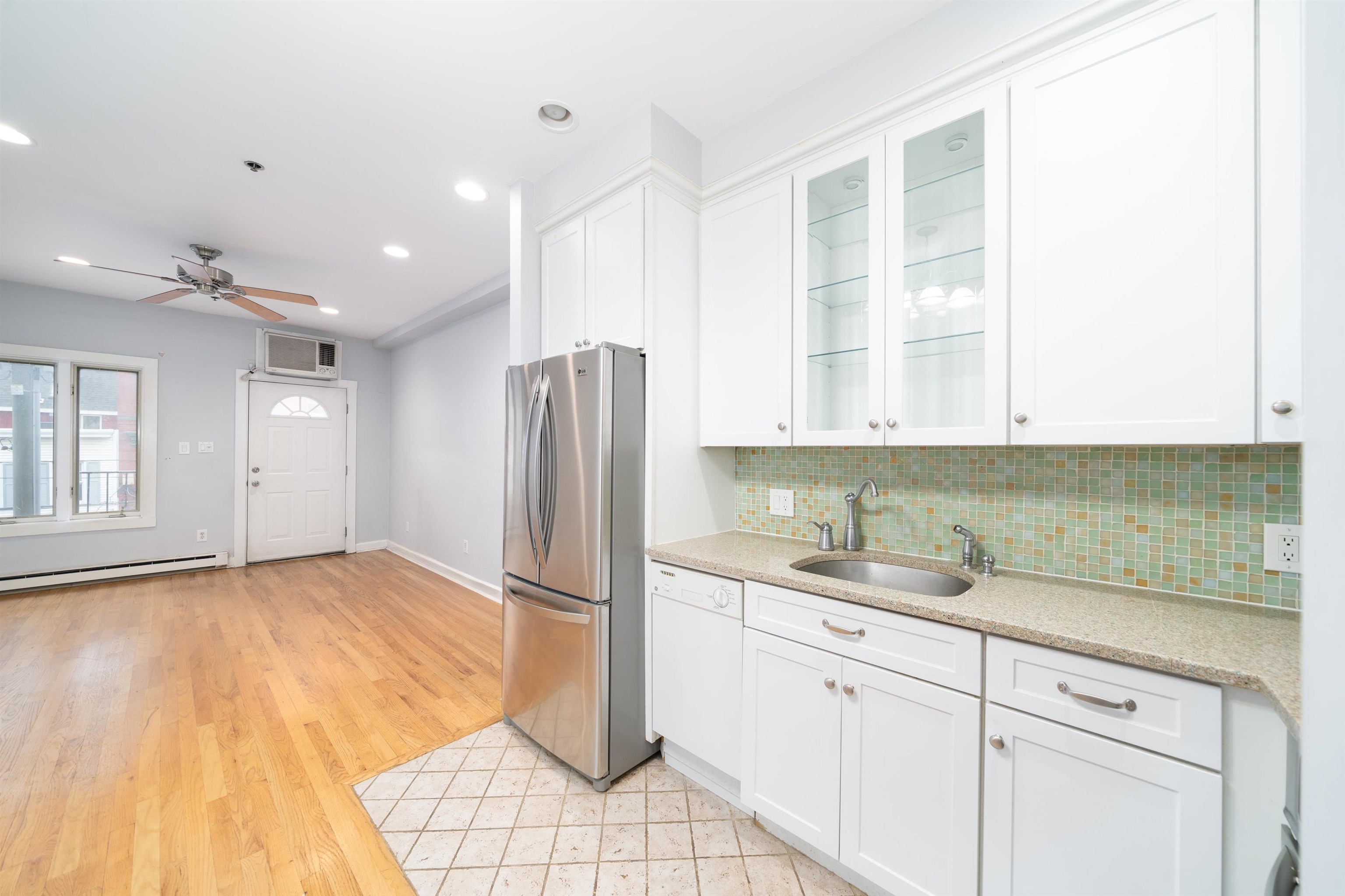 117 Clinton St #2FS, Hoboken, New Jersey image 4