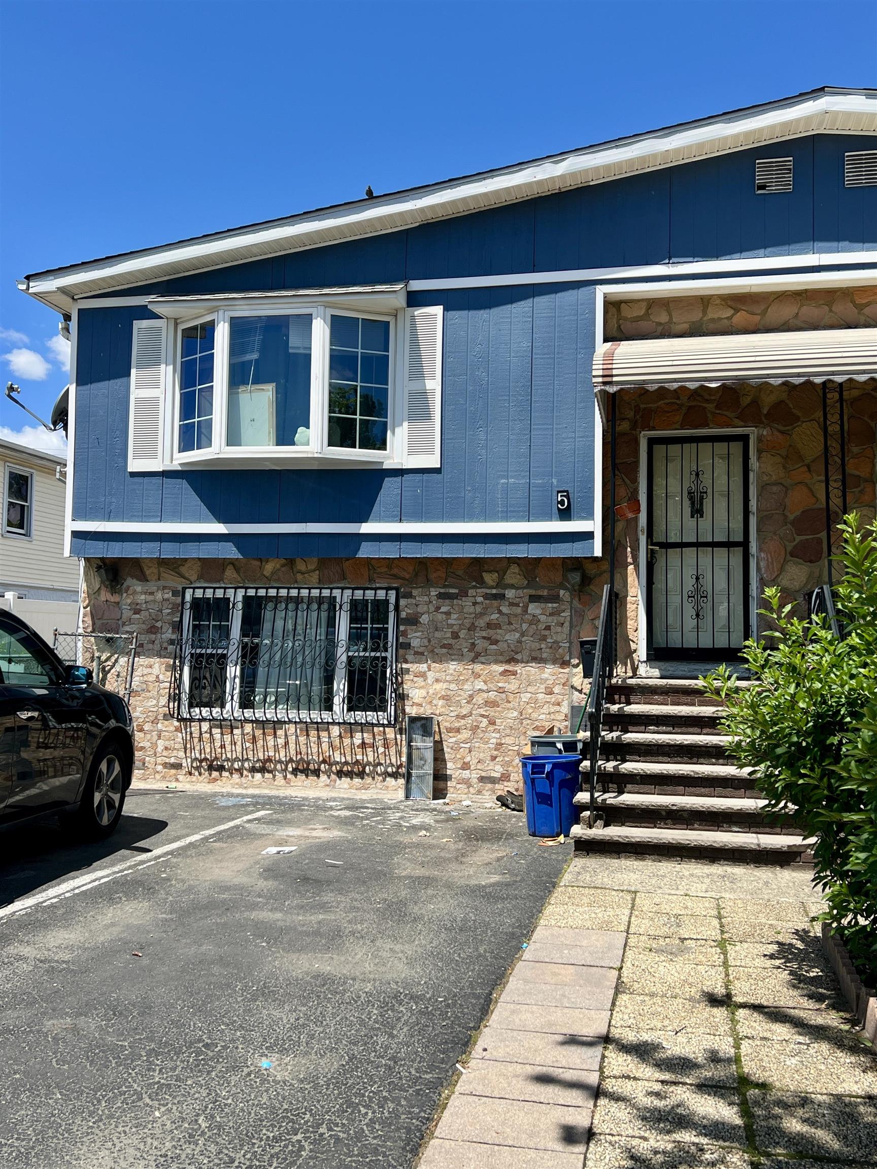 5 Chopin Ct, Jersey City, New Jersey image 1
