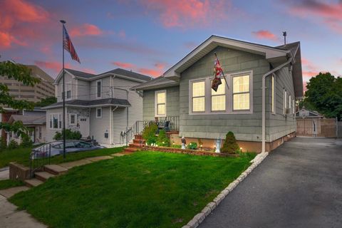 MLS: 250009801
