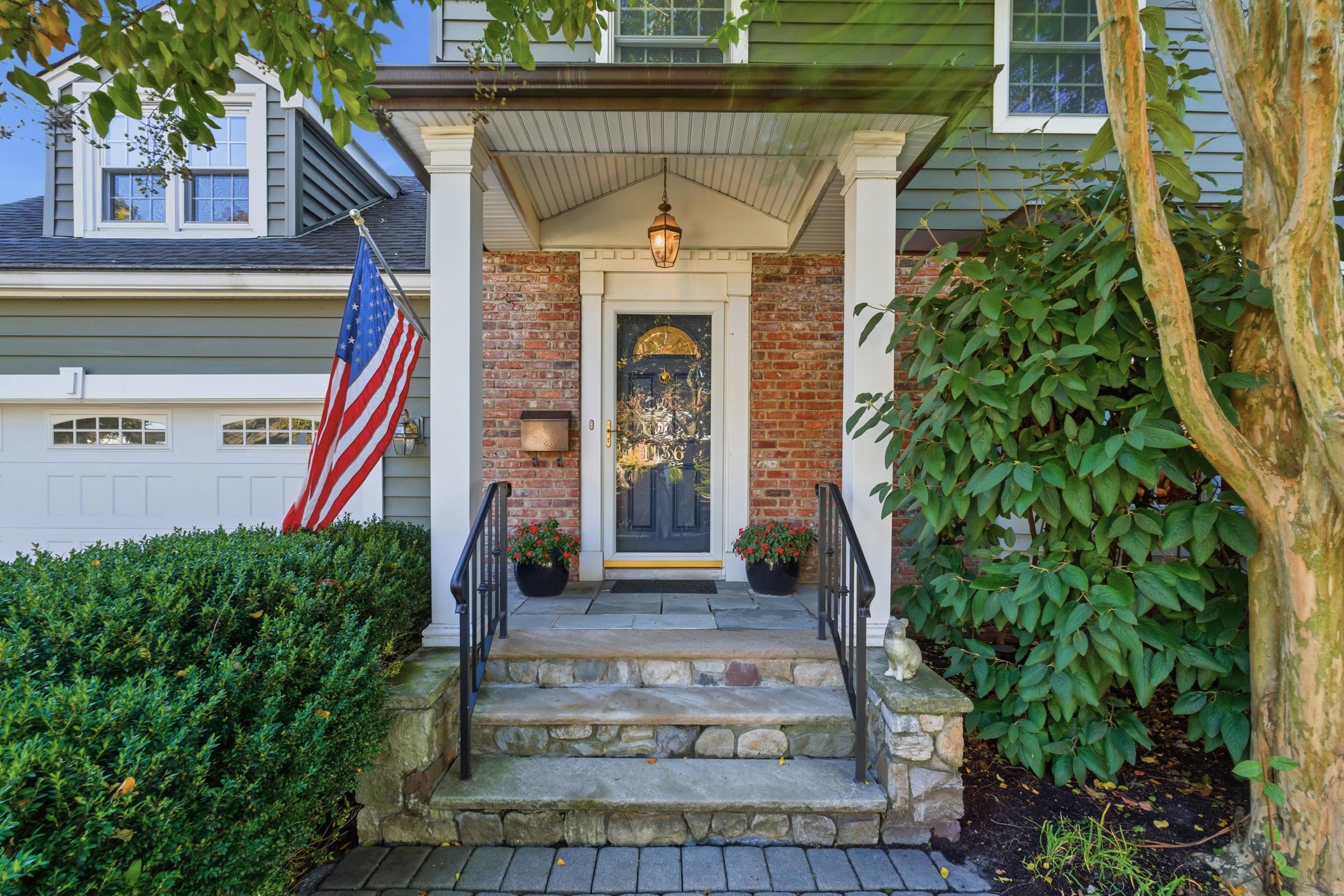 1134-1138 KIPLING RD