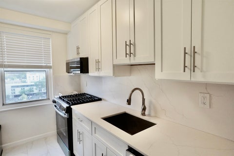 Condo For Sale - 225 St Pauls Ave #8M<br/> Hudson County, Jersey City, NJ 07306