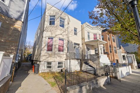 Multifamily For Sale - 124 18th St<br/> Union City, NJ 07087