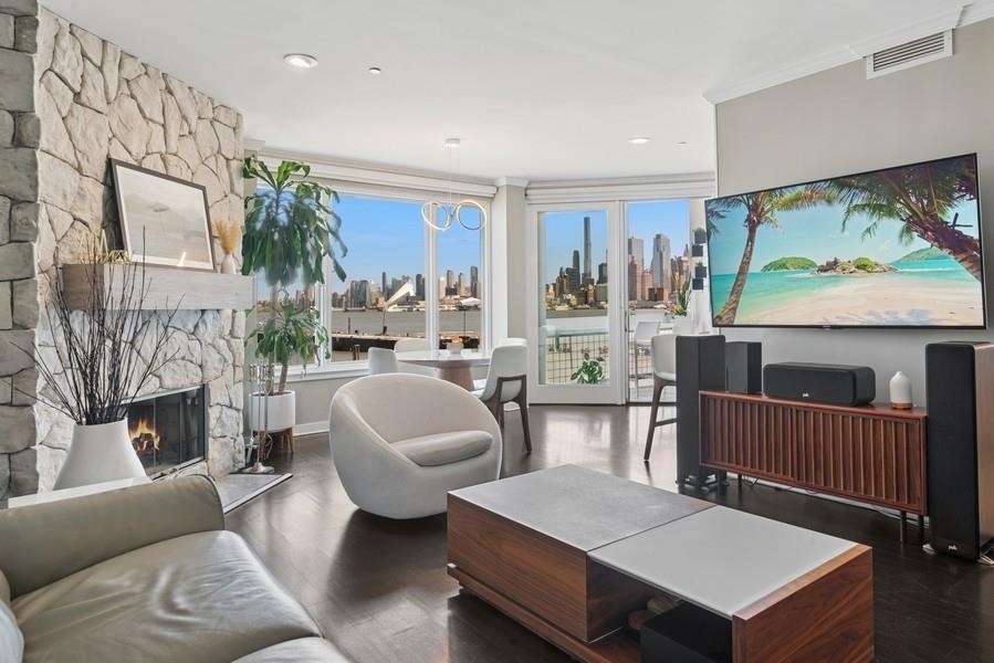 600 Harbor Blvd #863, Weehawken, New Jersey image 1
