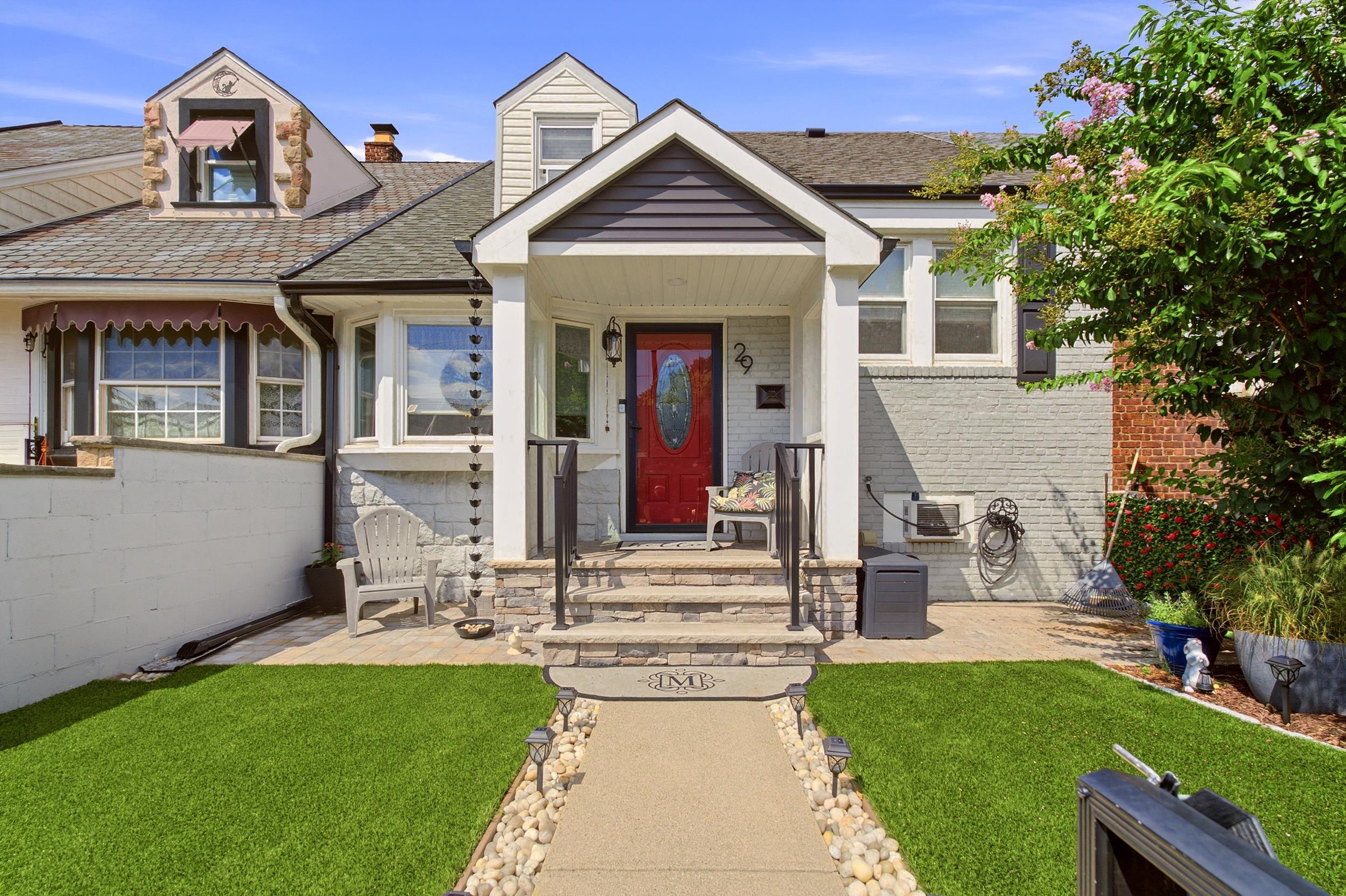29 PARKSIDE LANE