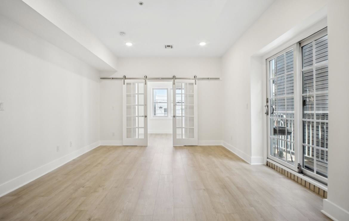 107 Laidlaw Ave #2, Jersey City, New Jersey image 3