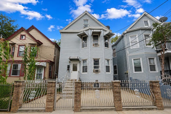 89 BURGESS PL, PASSAIC, NJ 07055 - Image 68042b97faffd64f4f9af53ec6edc99d/2579089933