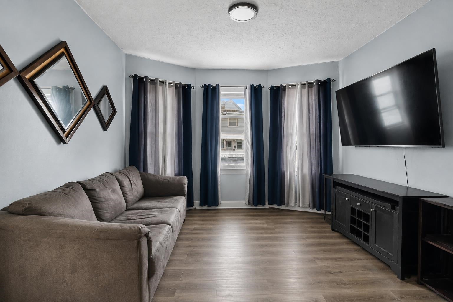 89 BURGESS PL