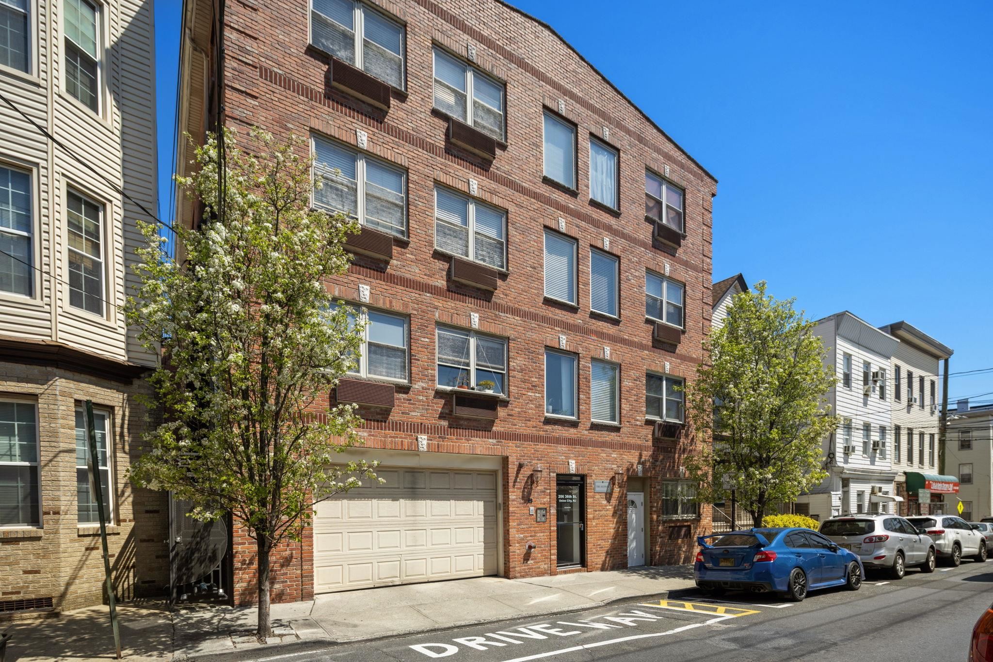 206 36th St #302, Union City, New Jersey image 15