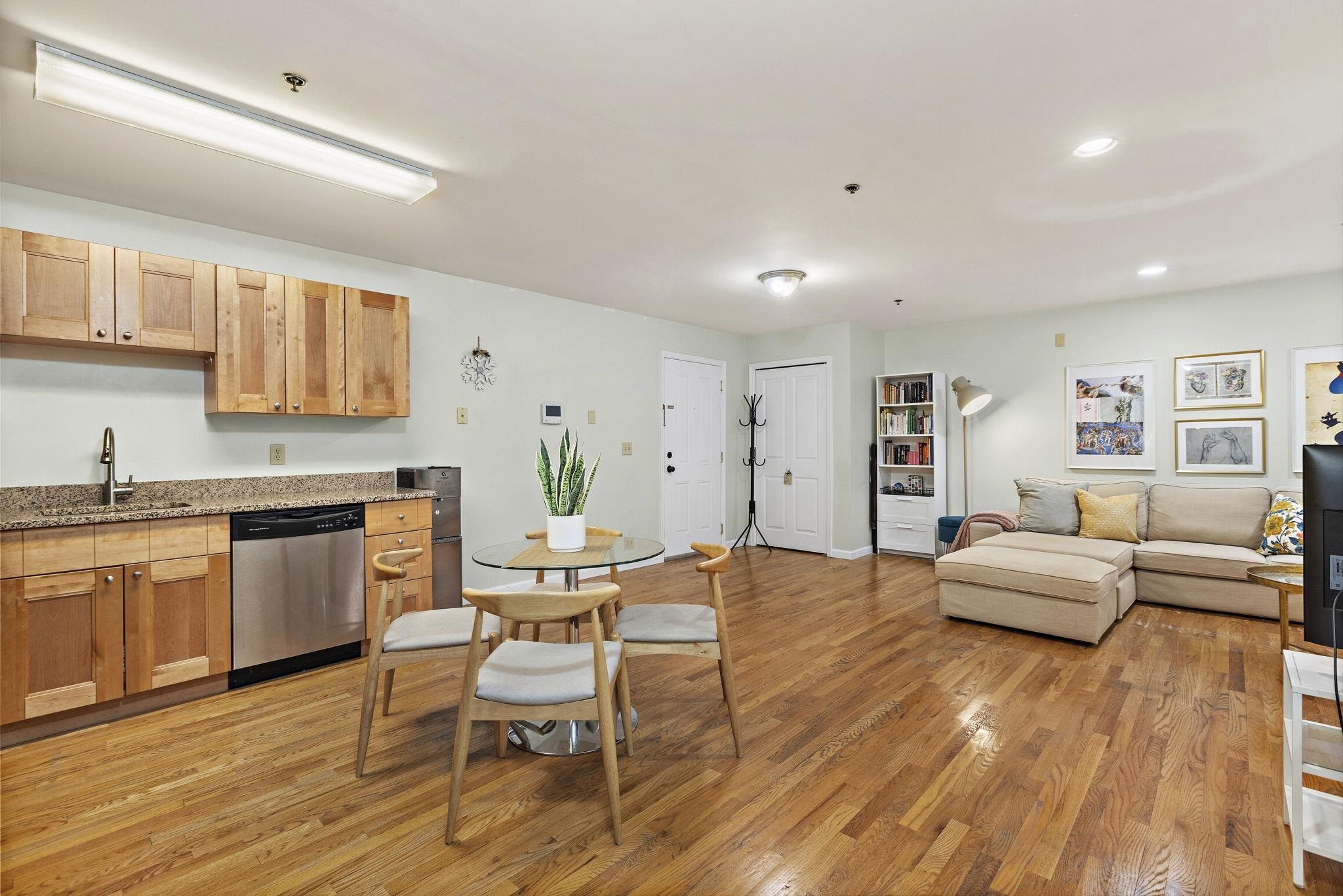 206 36th St #302, Union City, New Jersey image 8