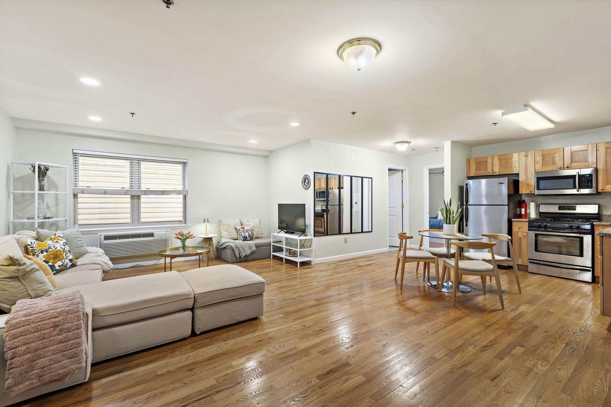 206 36th St #302, Union City, New Jersey image 4