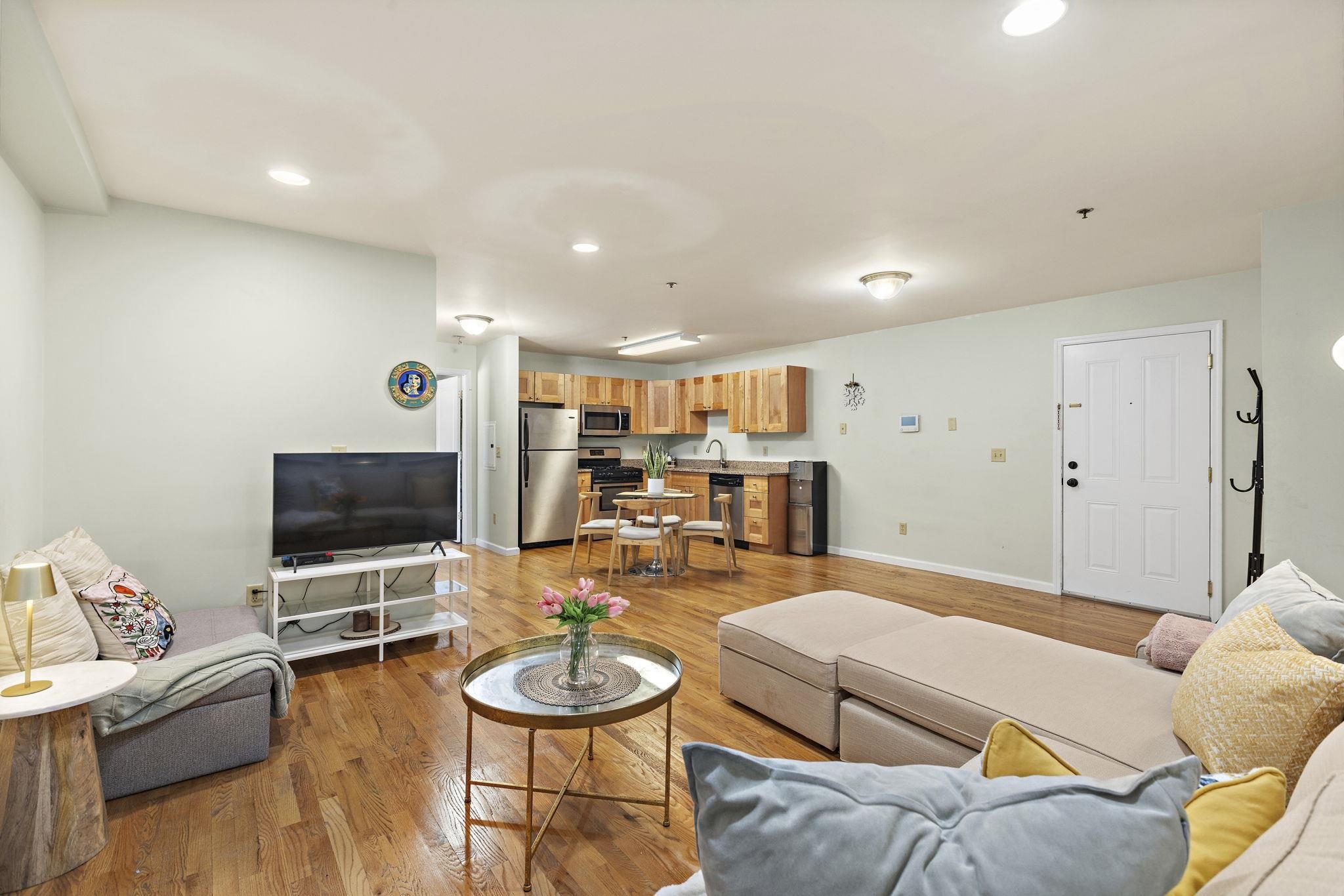 206 36th St #302, Union City, New Jersey image 9