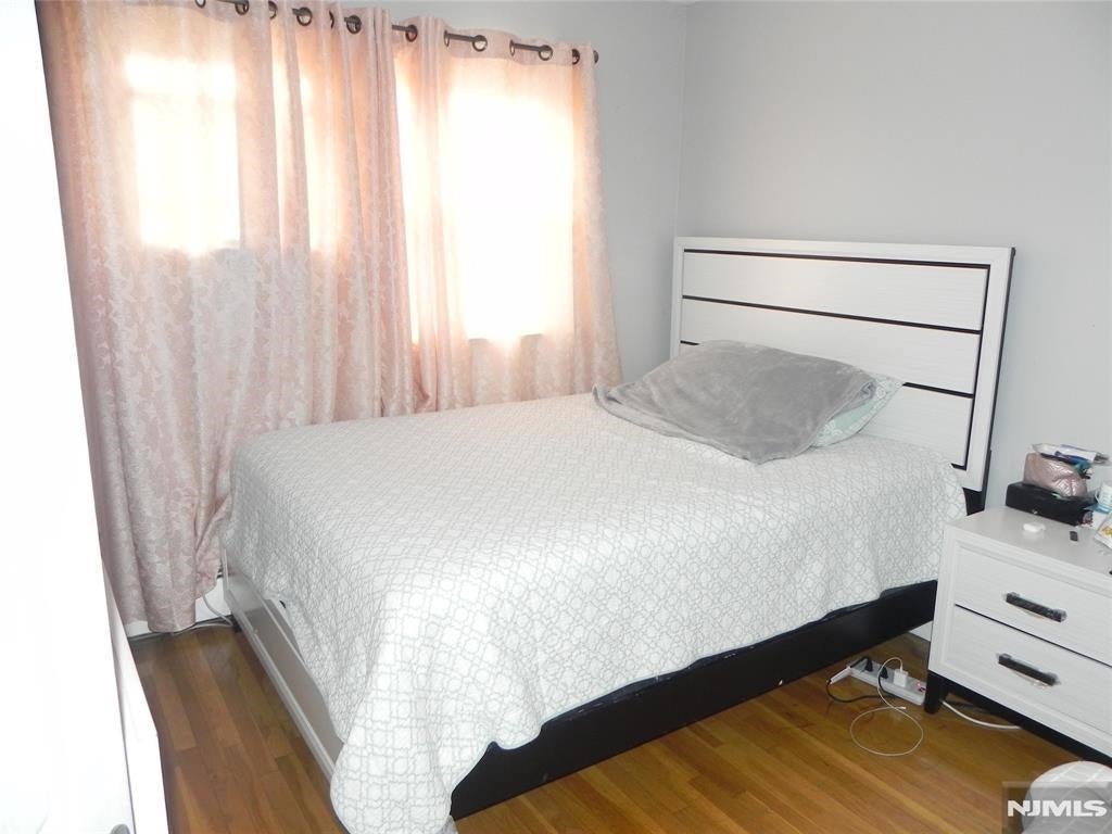 26 MARSHALL AVE - Photo 4
