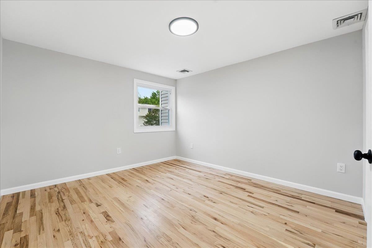 8 Saddlewood Ct, Jersey City, New Jersey image 15