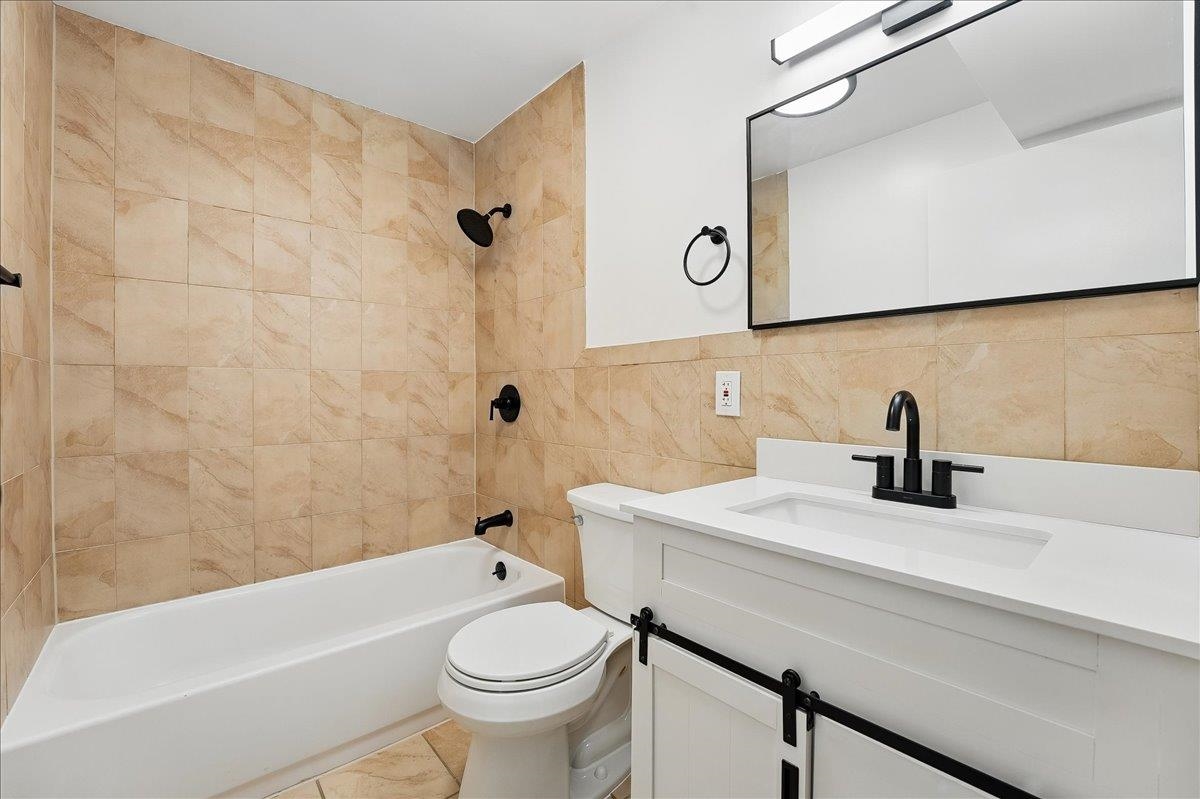 8 Saddlewood Ct, Jersey City, New Jersey image 19