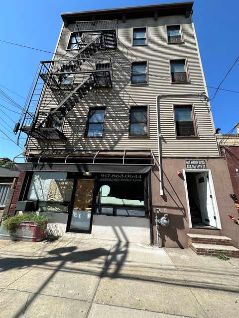 Multifamily For Rent - 166 15th St #4<br/> Jersey City, NJ 07310