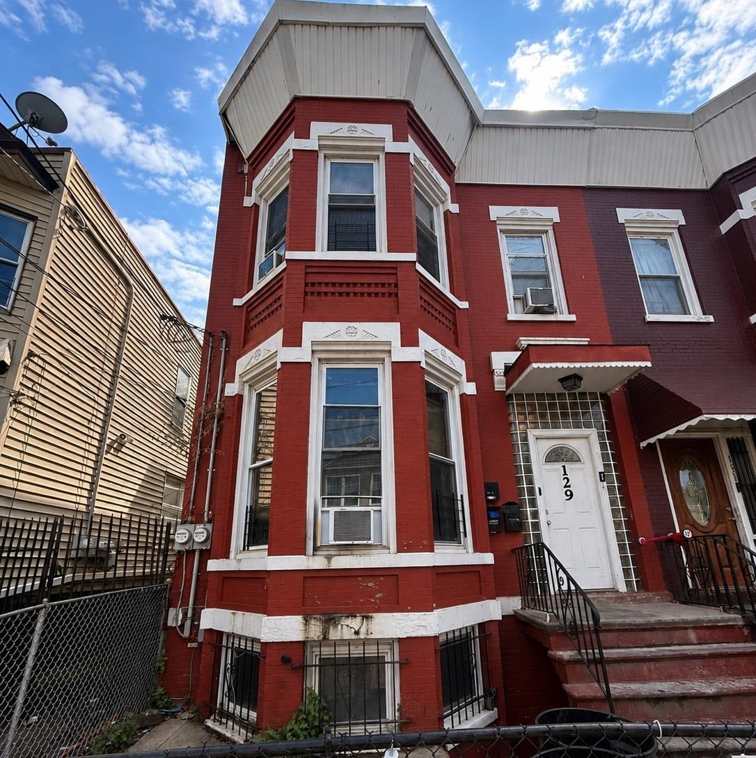 Search Homes 1 129 KEARNEY AVE
