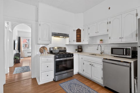 Homes For Sale - 388 Cator Ave<br/> Jersey City, NJ 07305