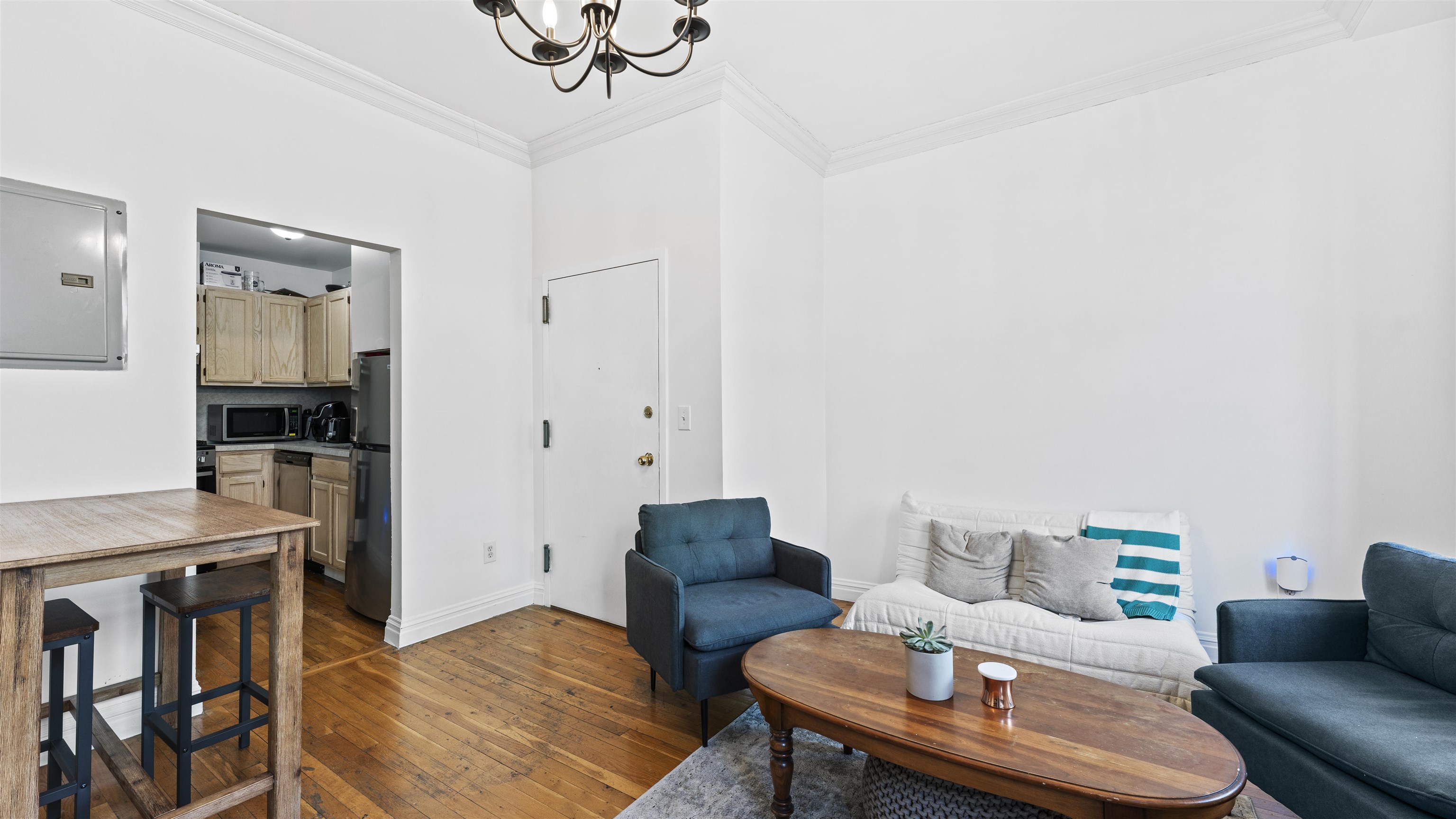 461 4th St #2E, Hoboken, New Jersey image 4