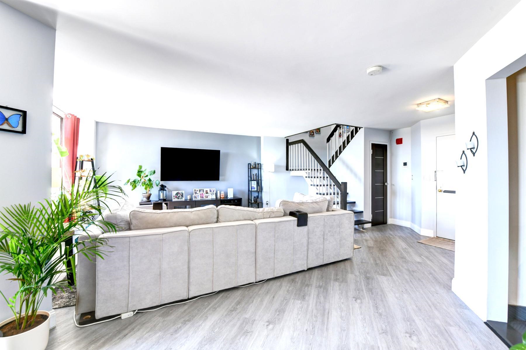 320 HARMON COVE TOWER 320