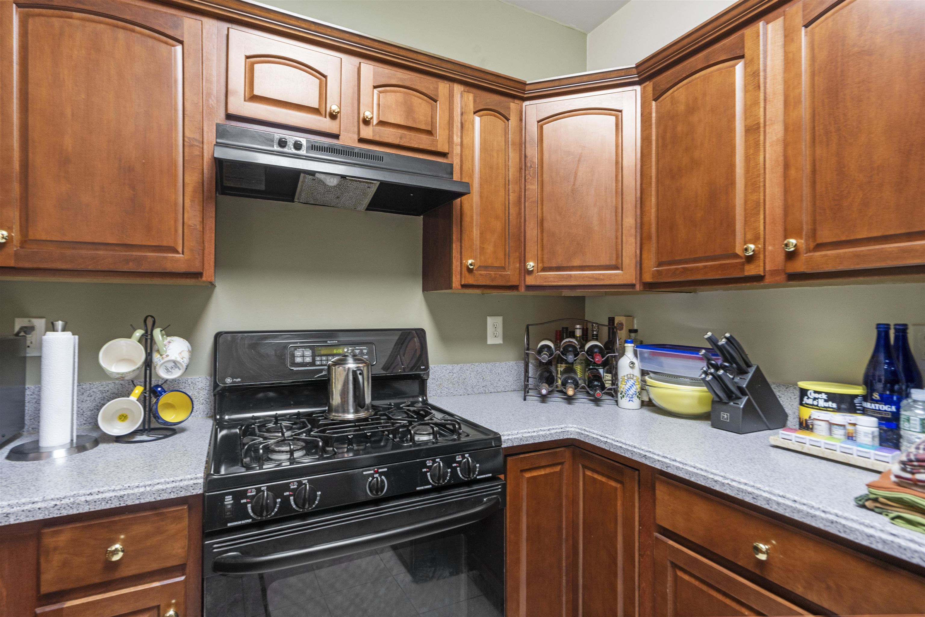 79 Lydia Dr, Guttenberg, New Jersey image 3