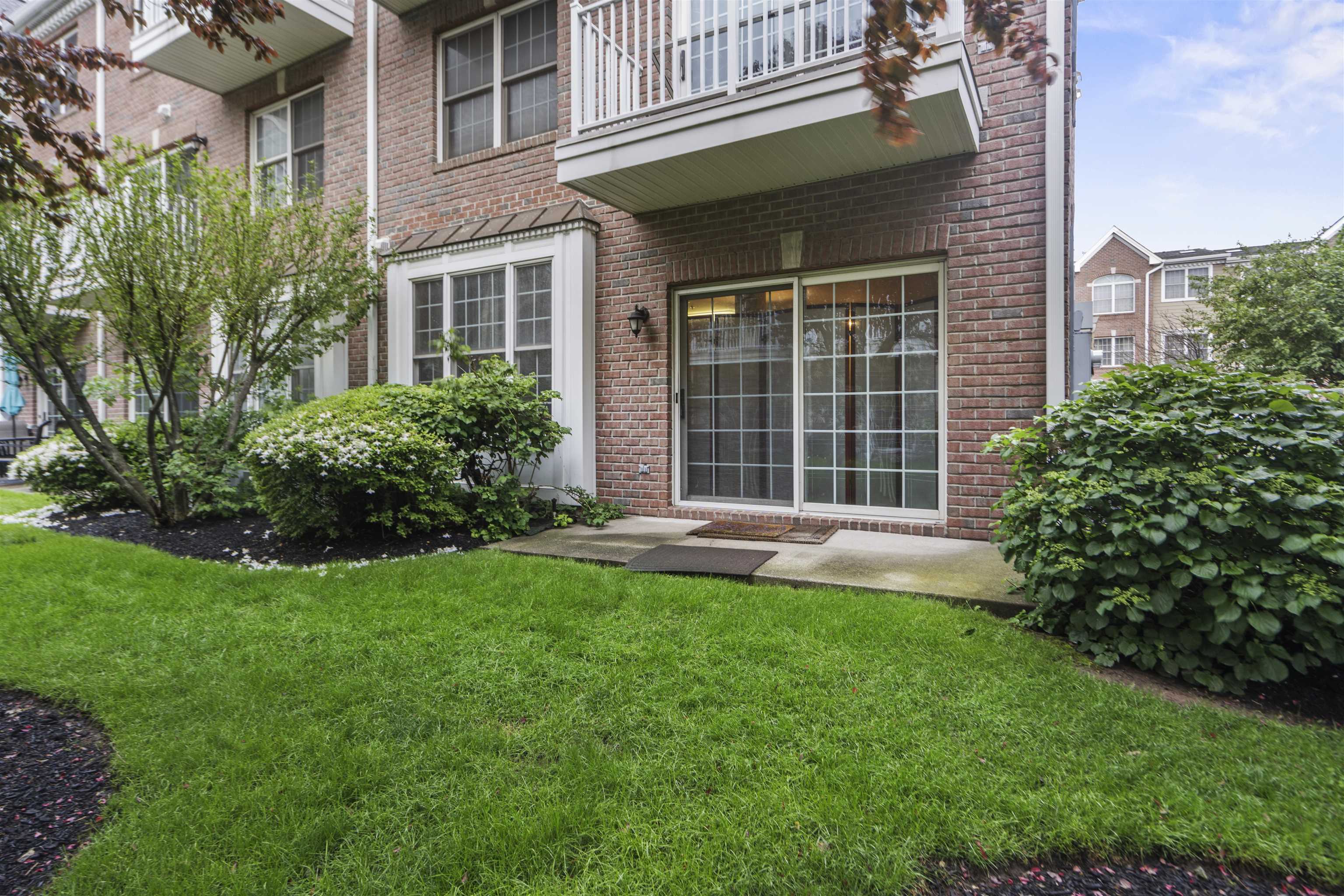 79 Lydia Dr, Guttenberg, New Jersey image 8