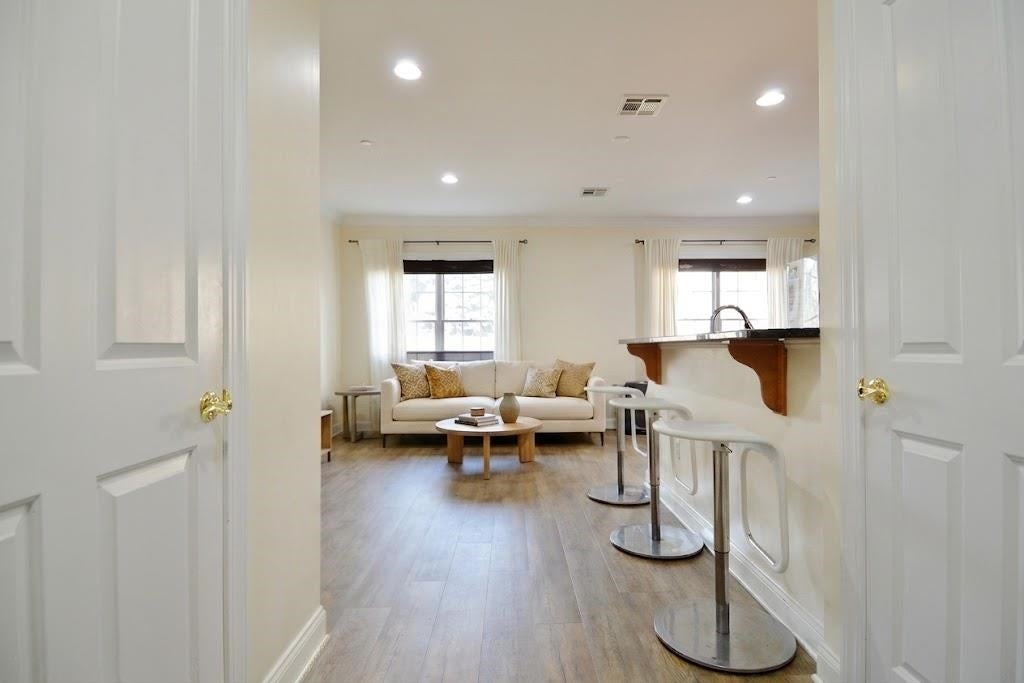 604 AVENUE A 104 - Photo 4