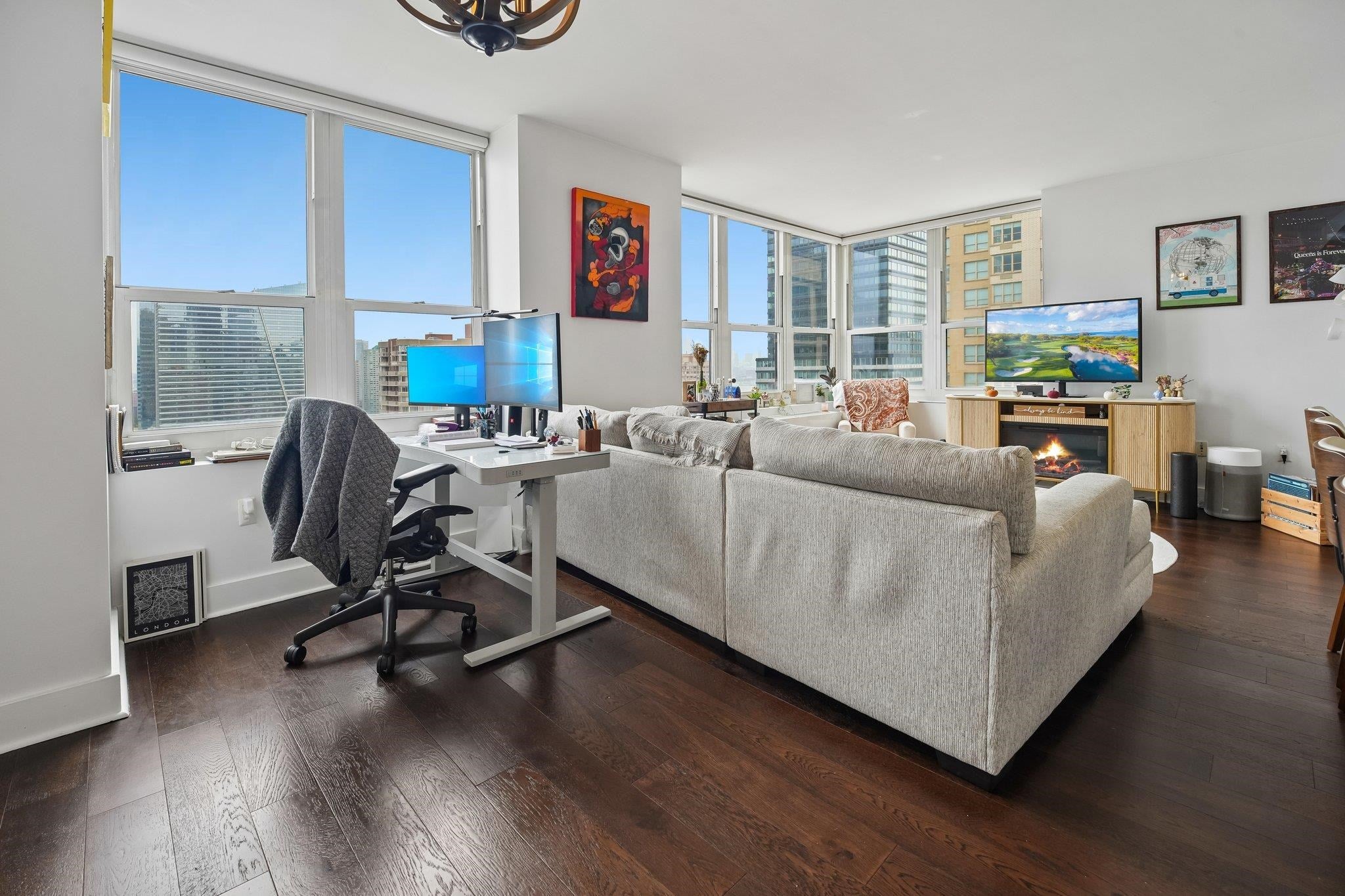 88 MORGAN ST 2402