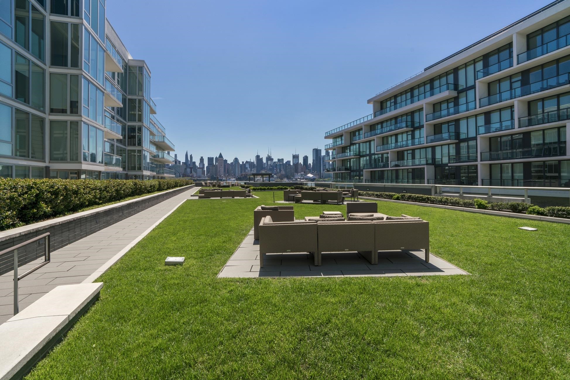 1000 Avenue At Port Imperial #TH104, Weehawken, New Jersey image 39