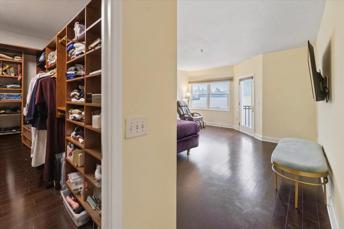 217 The Promenade #217, Edgewater, New Jersey image 18