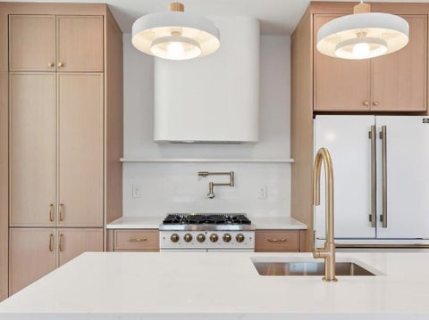 Condo For Sale - 1123 Summit Ave #1<br/> Hudson County, Jersey City, NJ 07307