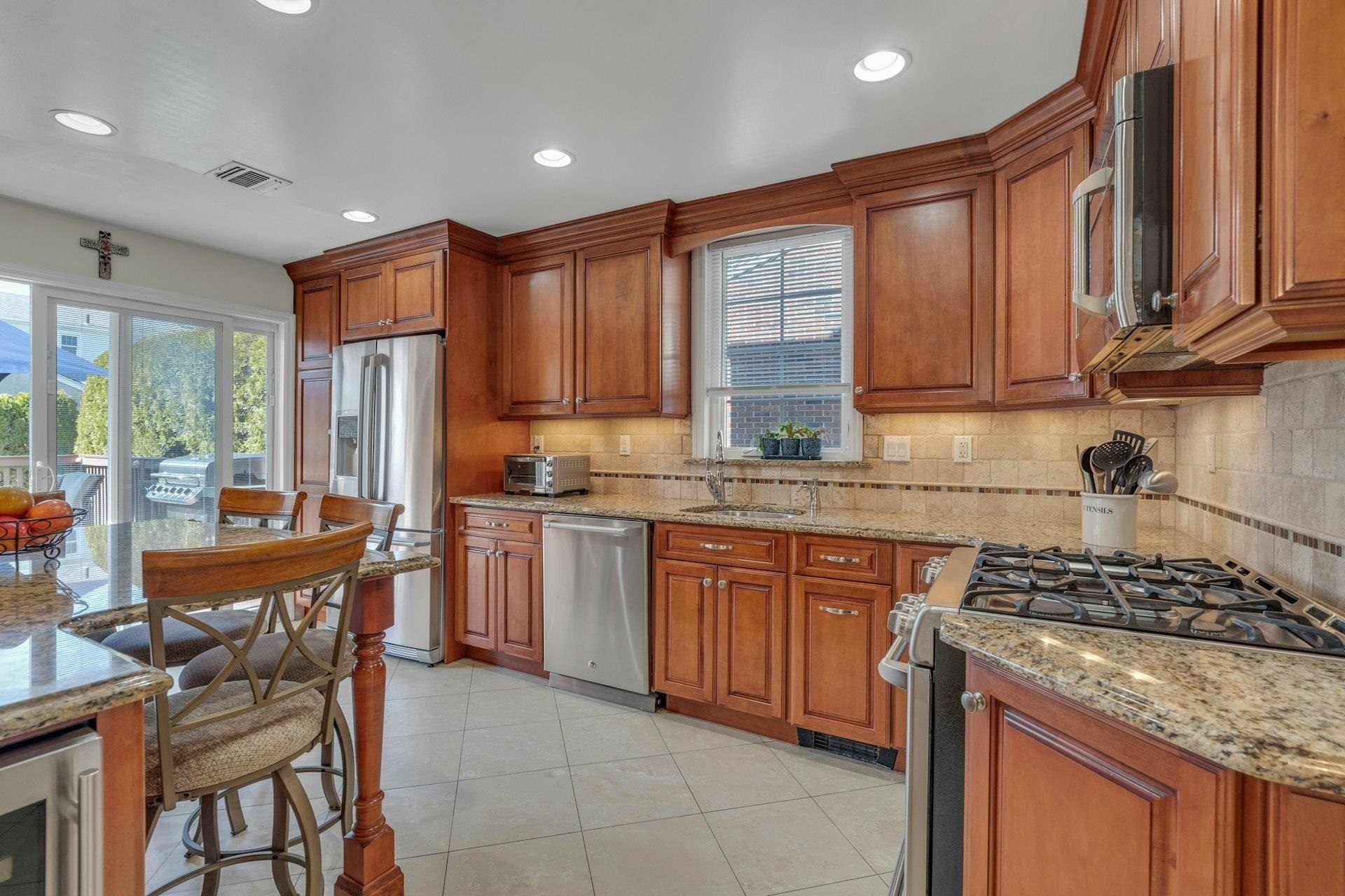 36 Grant Ave, Cliffside Park, New Jersey image 19