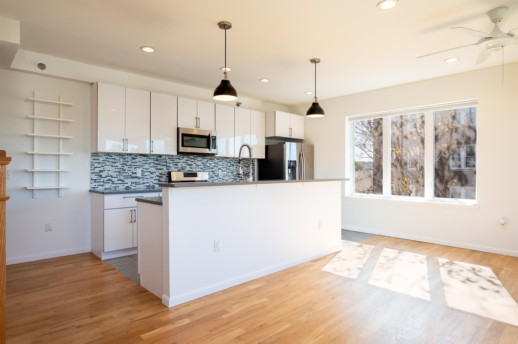 58 GILES AVE 4