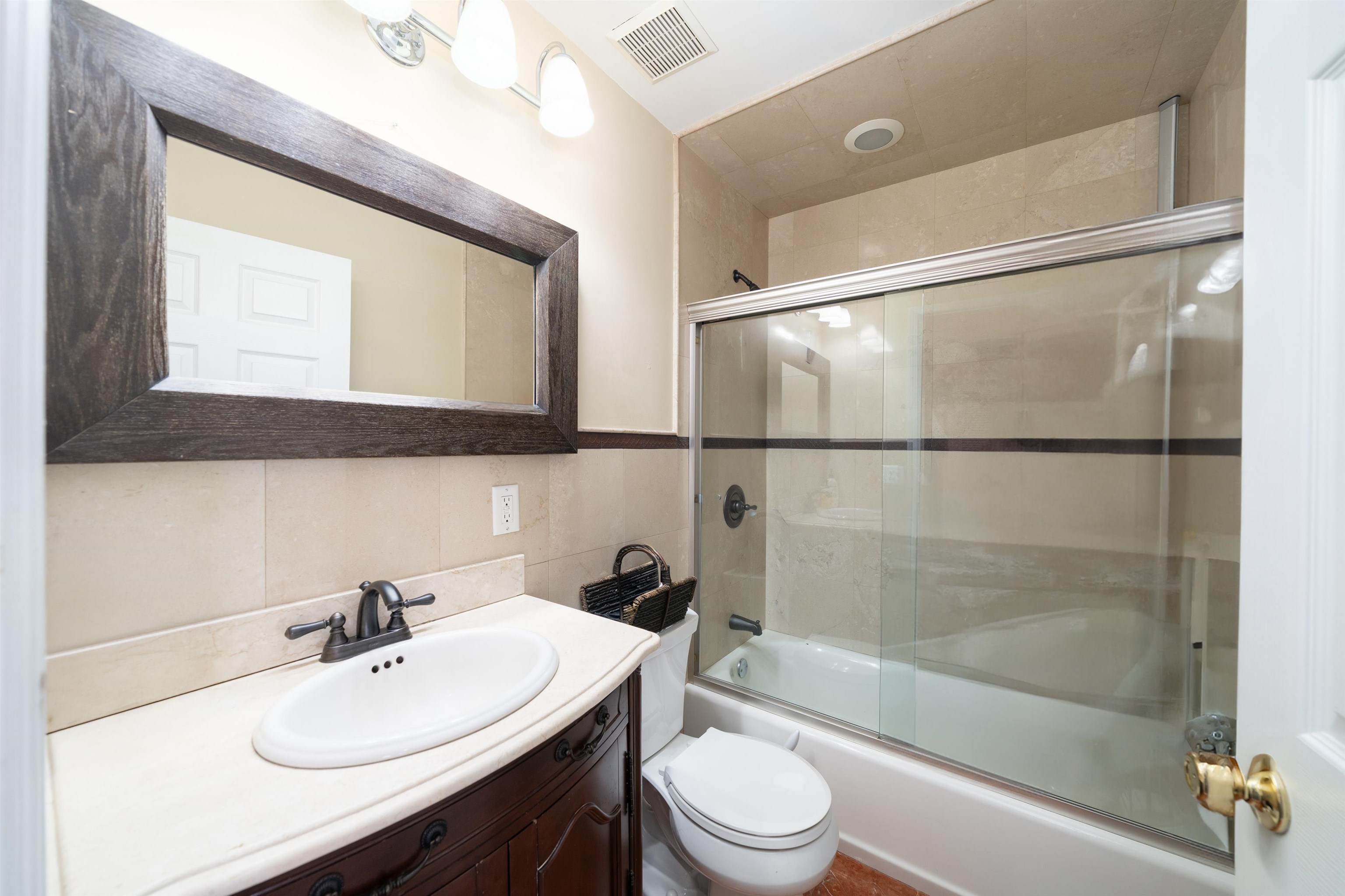 704 Clinton St #5D, Hoboken, New Jersey image 8