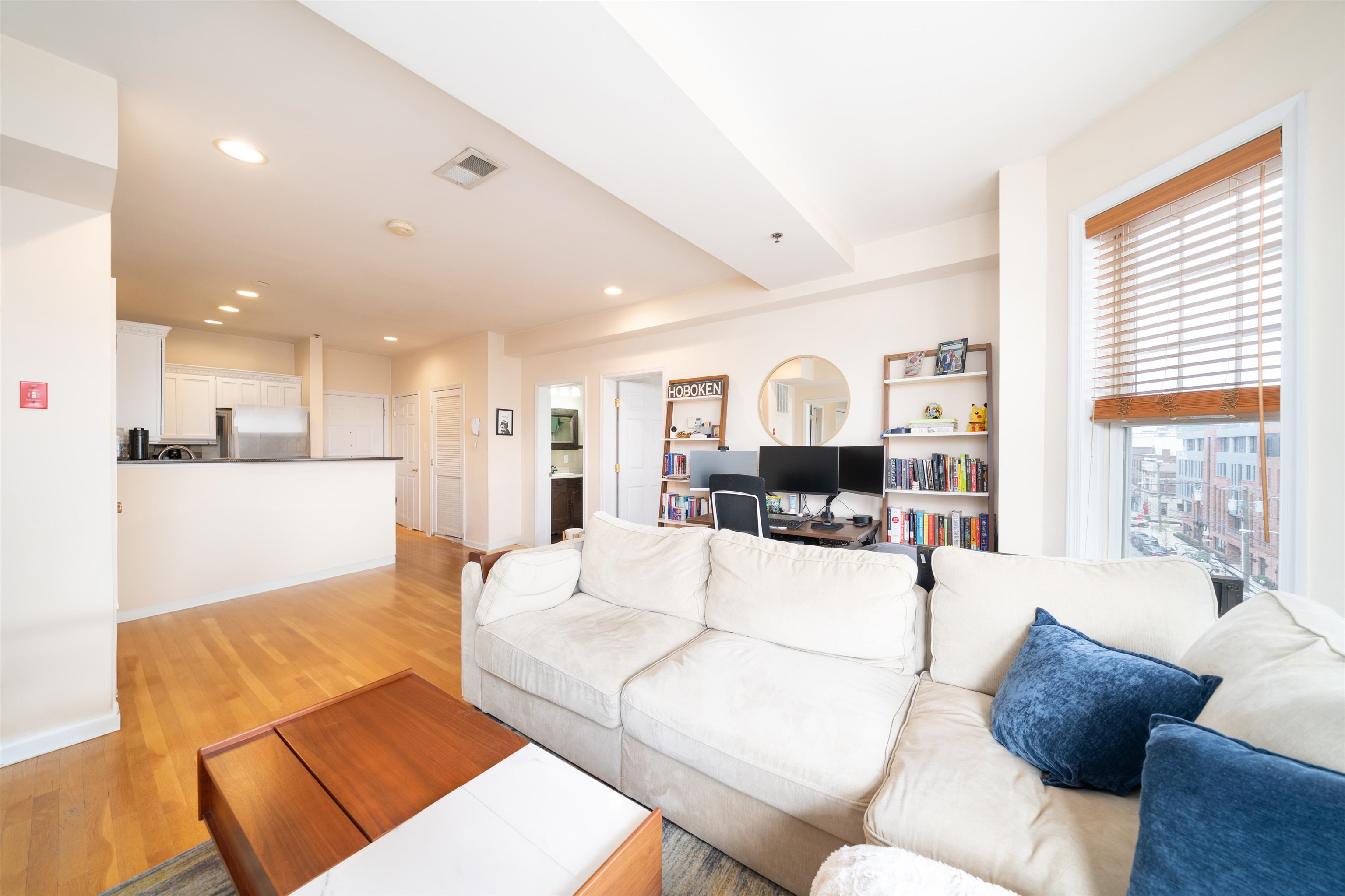 704 Clinton St #5D, Hoboken, New Jersey image 3